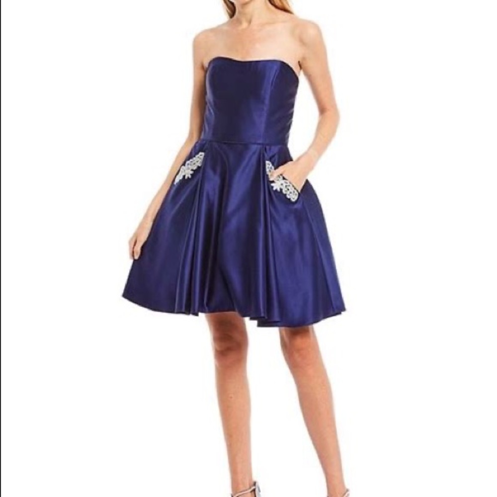 Blondie nites elegant strapless navy blue dress with pockets size 1